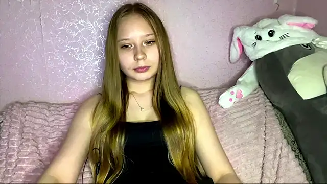 MertieVandusen webcam show