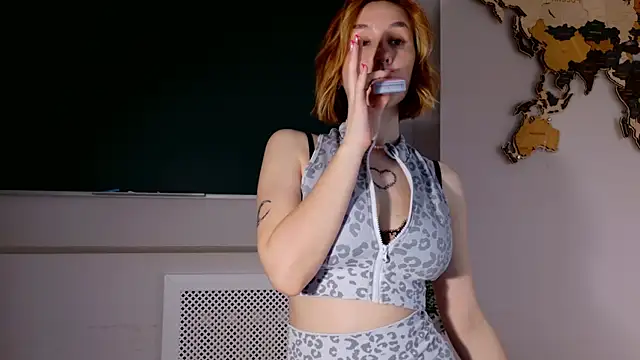 ClaireMathisのライブXXXチャット