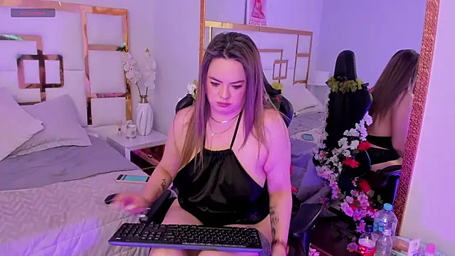 Chatroom XXX en direct de AvaMiia