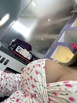 عرض كام isabella_horney_