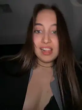 Show modela ICrazyOneIRL na web-kameri