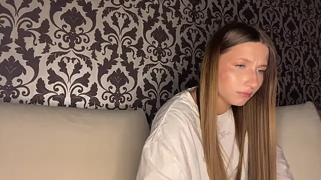 XXX chat uživo modela Akyo_alfew