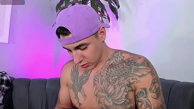 Czat XXX na żywo – MassimoCo_