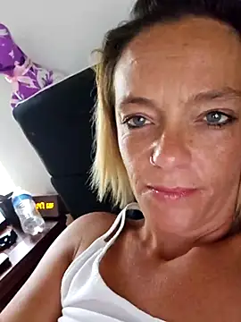 Dixiefaye_ – webcam-show