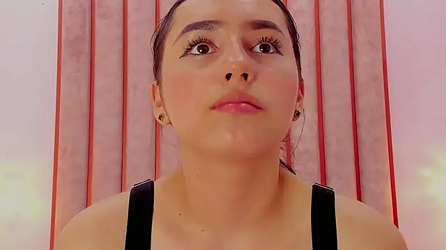 Zoe_Monrow's Live XXX Chat