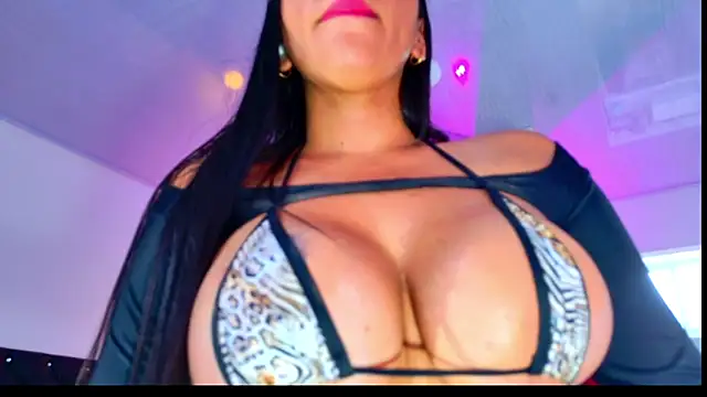 SQUIRT4UMEGAN Adlı Modelin Web Kamerası Şovu