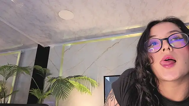 XXX chat uživo modela Princess_Violett
