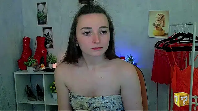 _Barbie_Kiss_ Adlı Modelin Canlı XXX Sohbeti