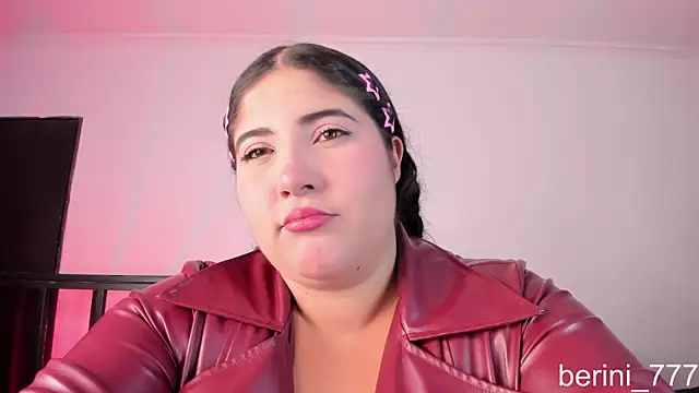 AmberiniHoffman's Live XXX Chat