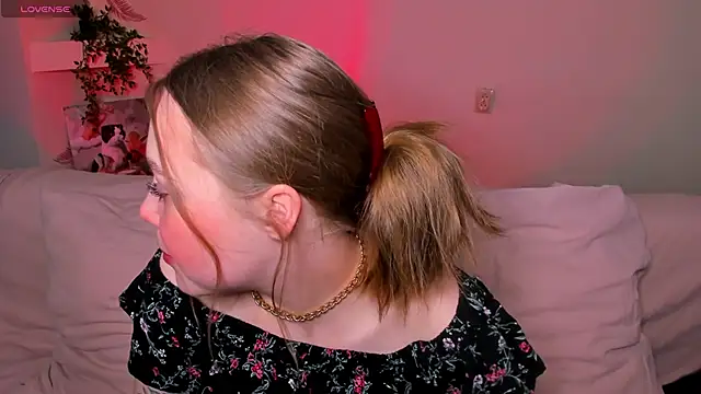 Sweet_Meg লাইভ XXX চ্যাট