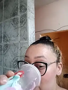 luabfly Live XXX Chat