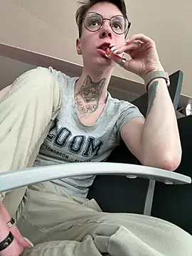 Chat XXX en directo de HoneySquirrel