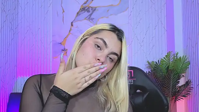prettyy_tay Live XXX Chat