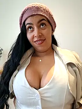 Czat XXX na żywo – Luianna