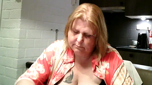 Sylviastar46 Webcamshow