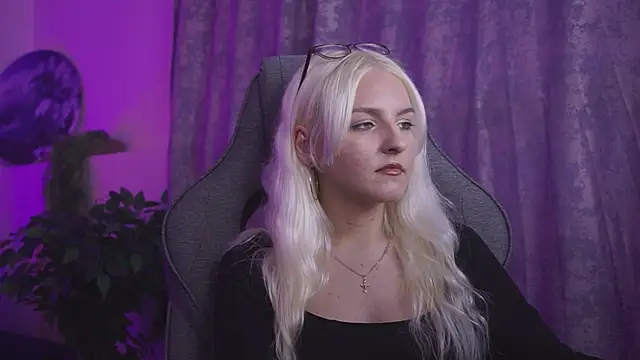 ViolaMore's Live XXX Chat
