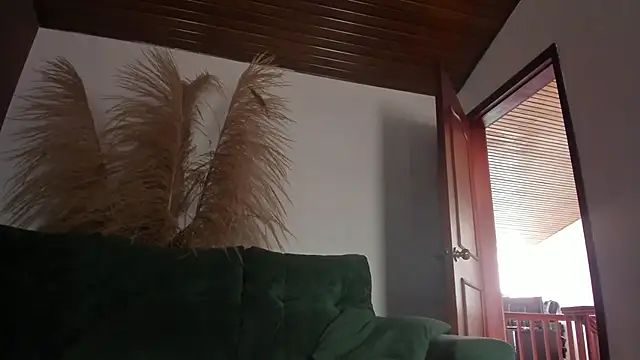 Chat +18 de Antonella_garciia_ ao vivo