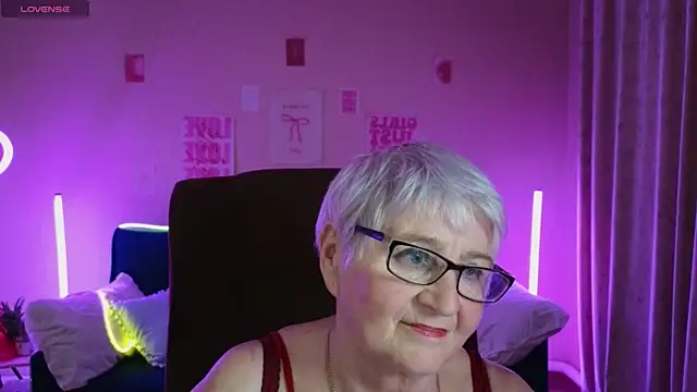 Sandra_Snowflake élő XXX-chatje