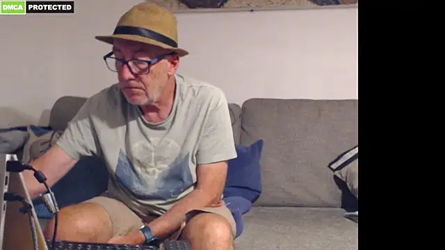 bluedae1's Webcam Show