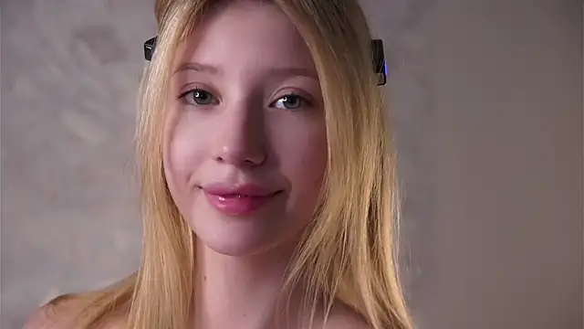 SunnivaCovil Adlı Modelin Canlı XXX Sohbeti