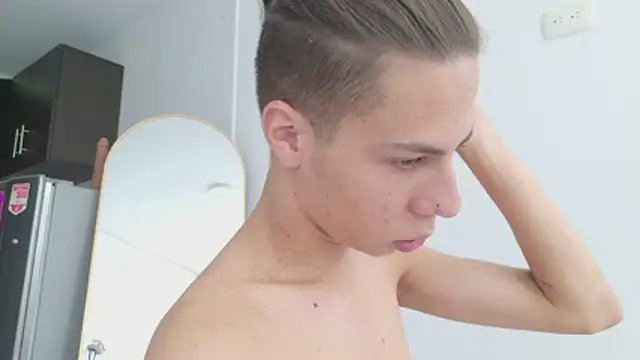 XXX chat uživo modela grey___27