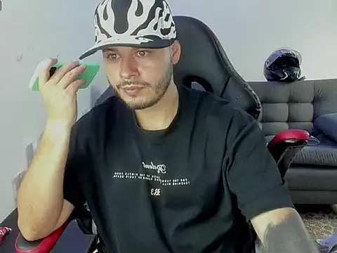ragnar_lothbrok777 – Naživo XXX chat