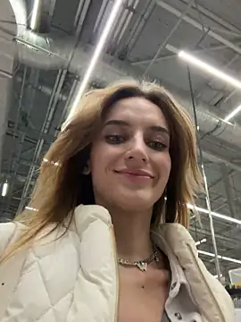 -AngelAri- – Kamerová šou
