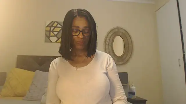 Creamyass22 Show in webcam