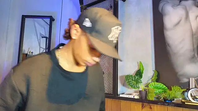 AlanCutee's Live XXX Chat
