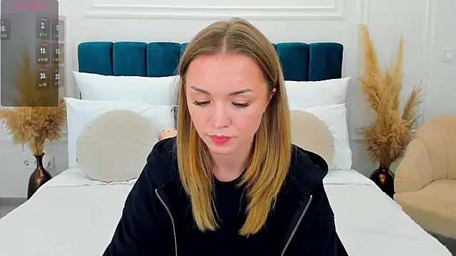 VirginOlly: онлайн-секс-чат