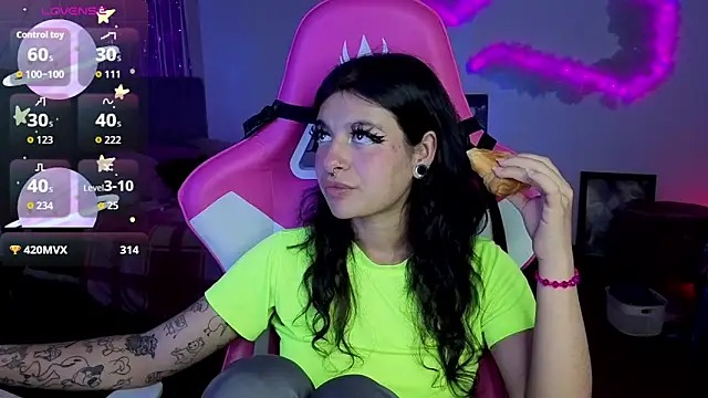 Czat XXX na żywo – larah_uwu