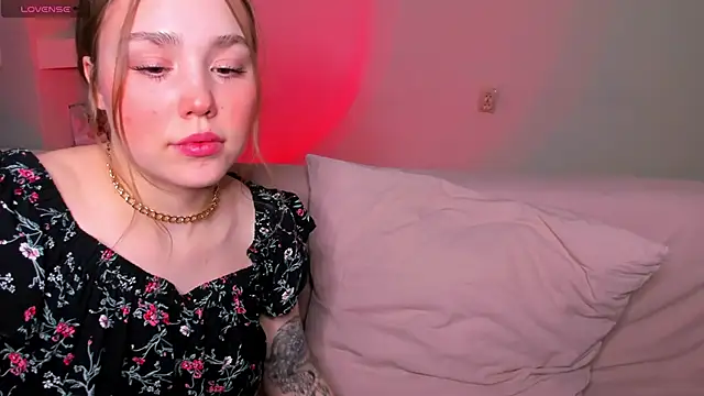 Sweet_Meg Adlı Modelin Canlı XXX Sohbeti
