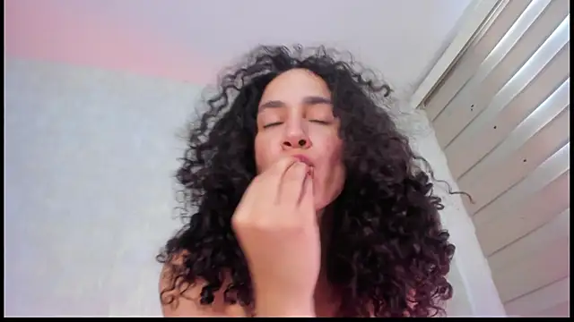 Chatroom XXX en direct de thaliacollins