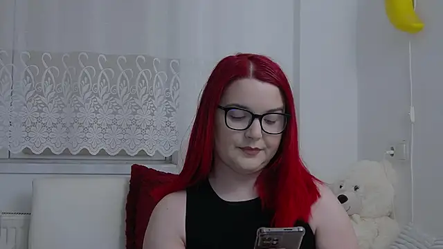 Chat +18 de KailyKay ao vivo