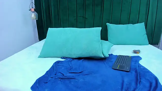 Emma-Horney Webcam show