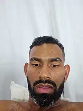 hole_davidd Show Webcam