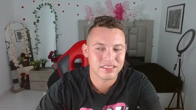 Chat +18 de sven_fox723 ao vivo