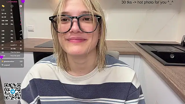 Carolini_i Pertunjukan Webcam