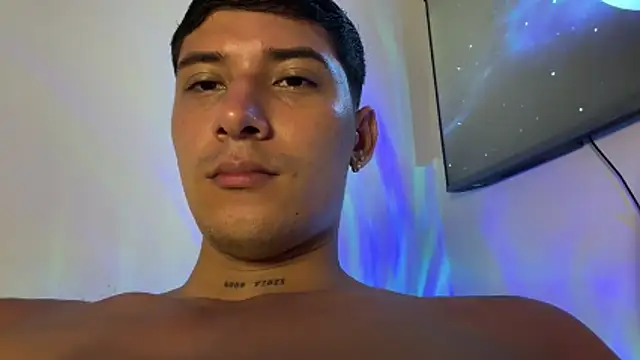 Show de SexxxySquirterStev777 na webcam