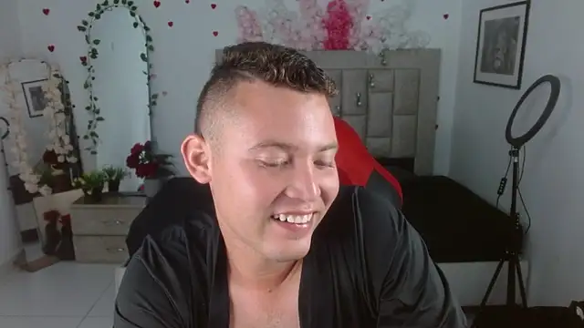 sven_fox723's Live XXX Chat