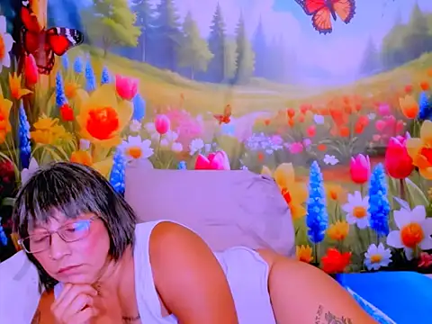 indianroxy's Live XXX Chat
