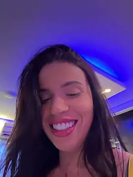 Chat +18 de Rafaellaz ao vivo