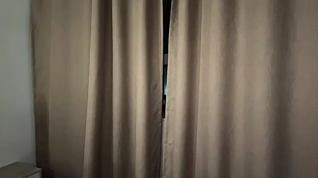 Ur_neighbor_Kira: απευθείας συνομιλία ΧΧΧ