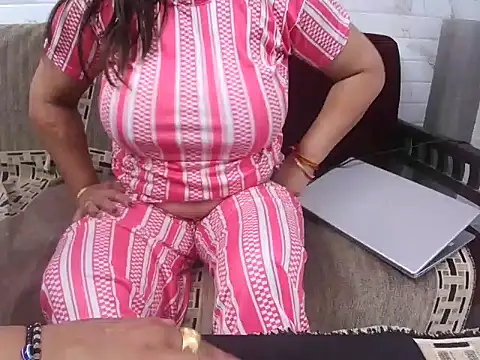 Pushpa_bhabhi143's Live XXX Chat