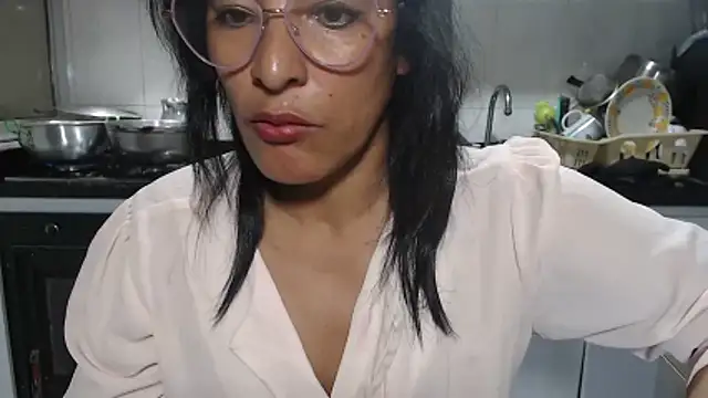 kateleyagrey Adlı Modelin Canlı XXX Sohbeti
