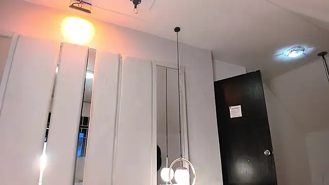 Webkamerová show Zhayabarkas