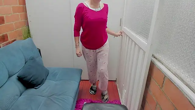Penelope47 live XXX chat