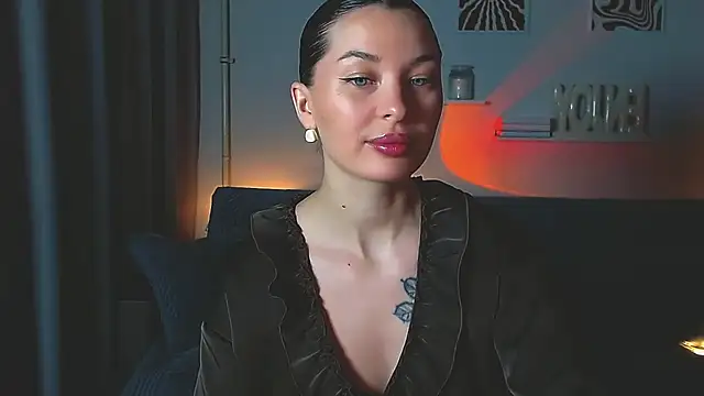 AlexaSven Adlı Modelin Canlı XXX Sohbeti