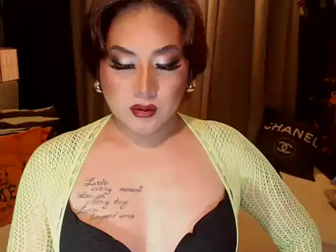 دردشة YourMistressAggy الجنسية المباشرة
