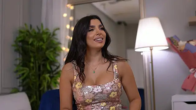Chat +18 de NicoleCellini ao vivo